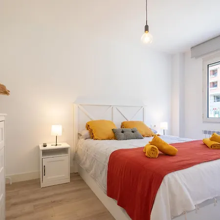 Apartment Nuevo, Grande Con Garaje, Arena, Casco Viejo