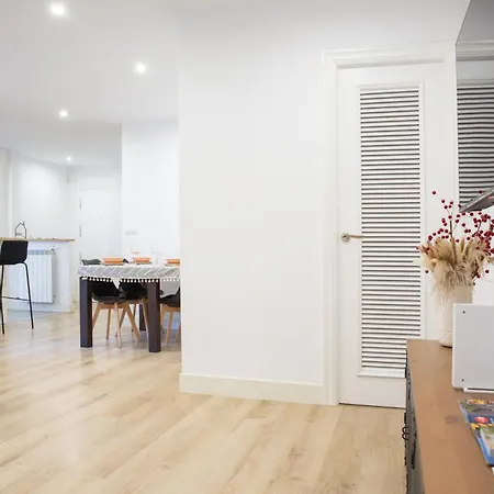 Nuevo, Grande Con Garaje, Arena, Casco Viejo