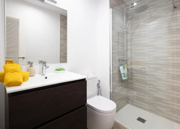 Apartment Nuevo, Grande Con Garaje, Arena, Casco Viejo