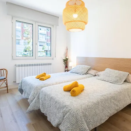 Nuevo, Grande Con Garaje, Arena, Casco Viejo 毕尔巴鄂