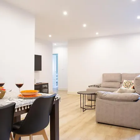 Apartment Nuevo, Grande Con Garaje, Arena, Casco Viejo