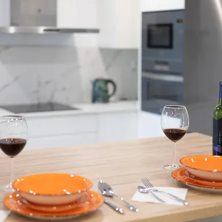 Nuevo, Grande Con Garaje, Arena, Casco Viejo * Бильбао